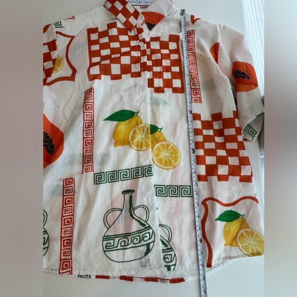 Petal & Pup Piccolo Print Button-Up Shirt
Size Medium Lemon Print Coastal - Picture 3 of 9